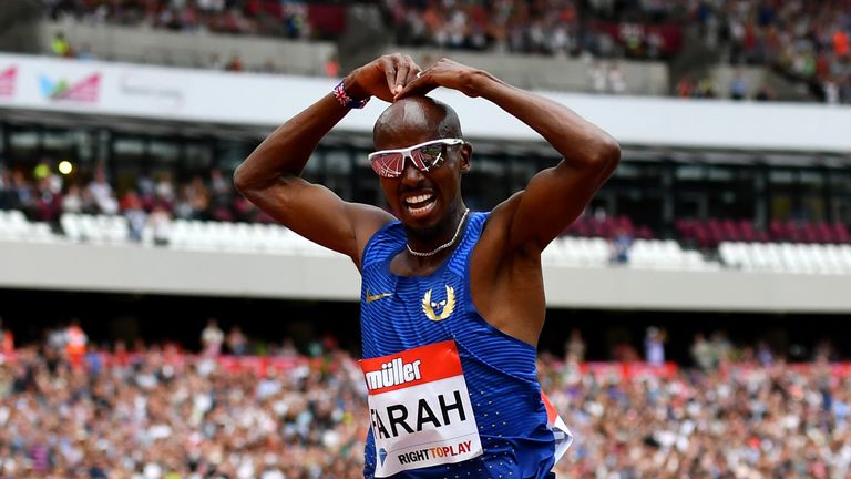 LONDON, ENGLAND - JULY 23:  Mo Farah of Great Britain celebrates winning the Men's 5000m during Day Two of the Muller Anniversary Games at The Stadium - Qu