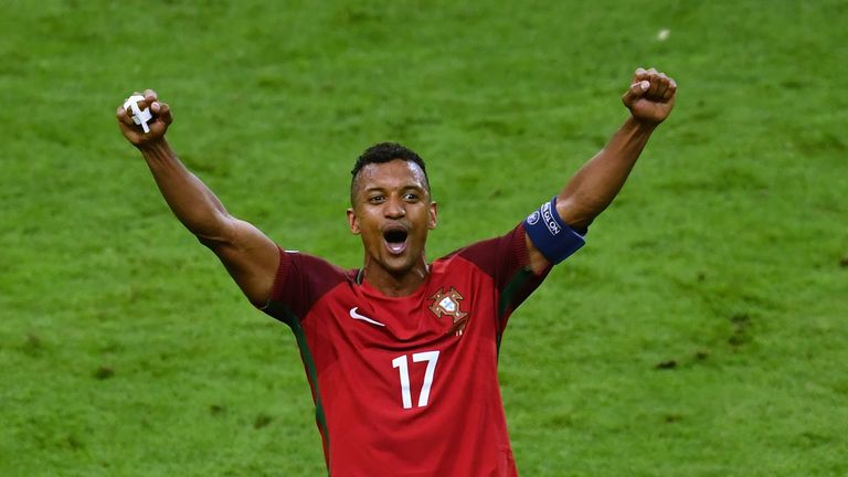 PARIS, FRANCE - JULY 10:  Nani of Portugal celebrates winning at the final whistle after the UEFA EURO 2016 Final match between Portugal and France at Stad