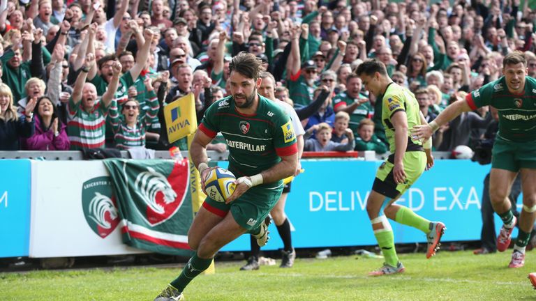 Niall Morris scores a try for Leicester 