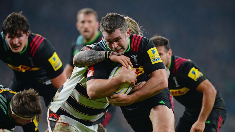 LONDON, ENGLAND - DECEMBER 27:  Nick Easter of Harlequins drives on during the Aviva Premiership "Big Game 8" match between Harlequins and Gloucester at Tw