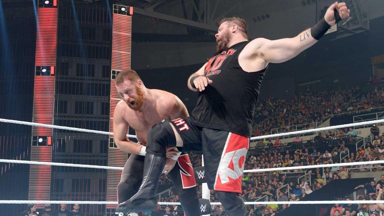 Sami Zayn v Kevin Owens