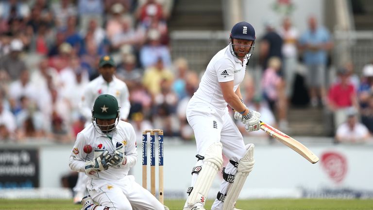Sarfraz drops Jonny Bairstow on day two of the second Test
