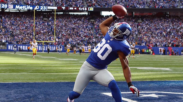 NFL: Victor Cruz commits future to New York Giants through to end