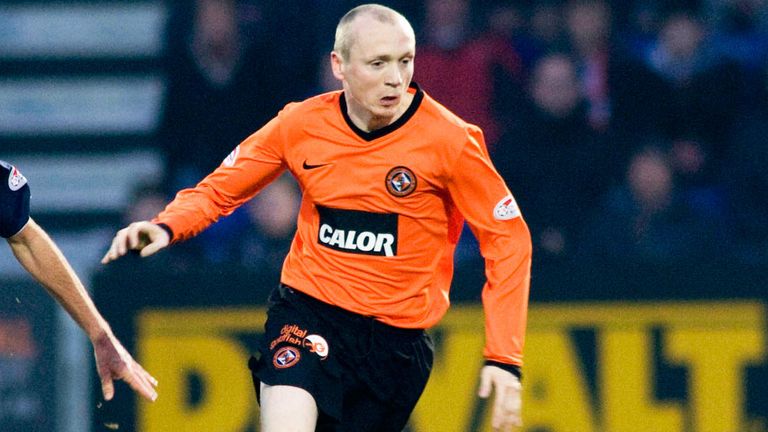 Willo Flood in action for Dundee United in 2012