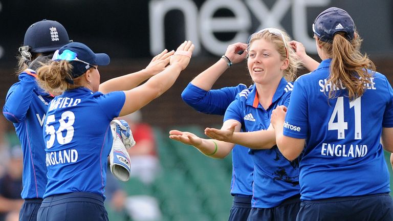 England's Heather Knight (2nd right) celebrates with team mates after she caught and bowled Pakistanâs Sidra Amin during the Royal London One Day Inte