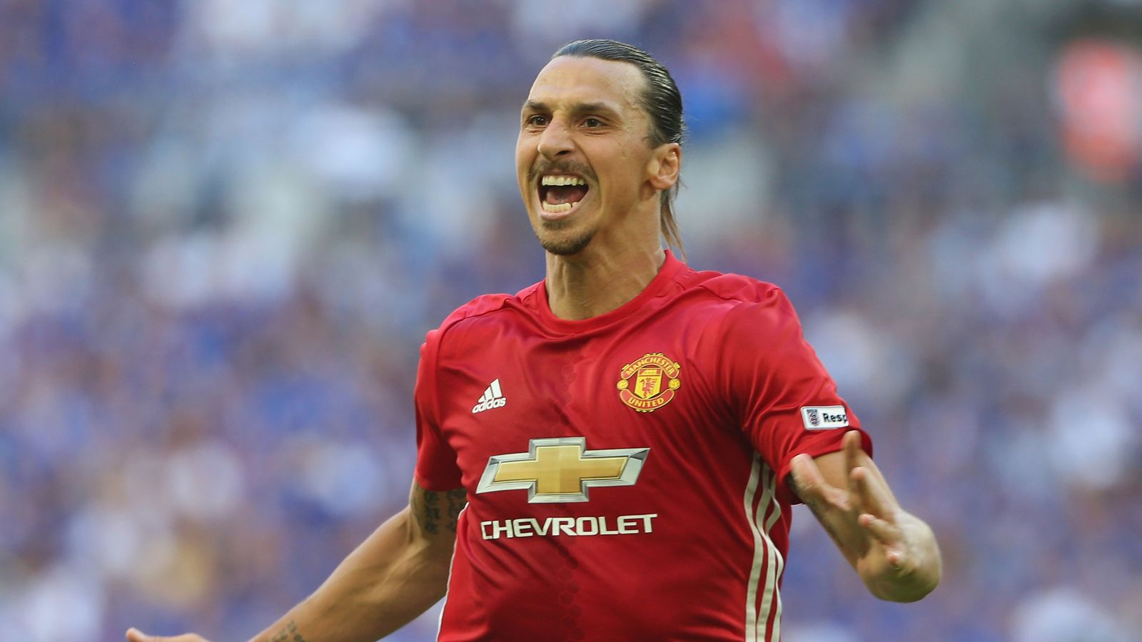 ibrahimovic man utd shirt sales