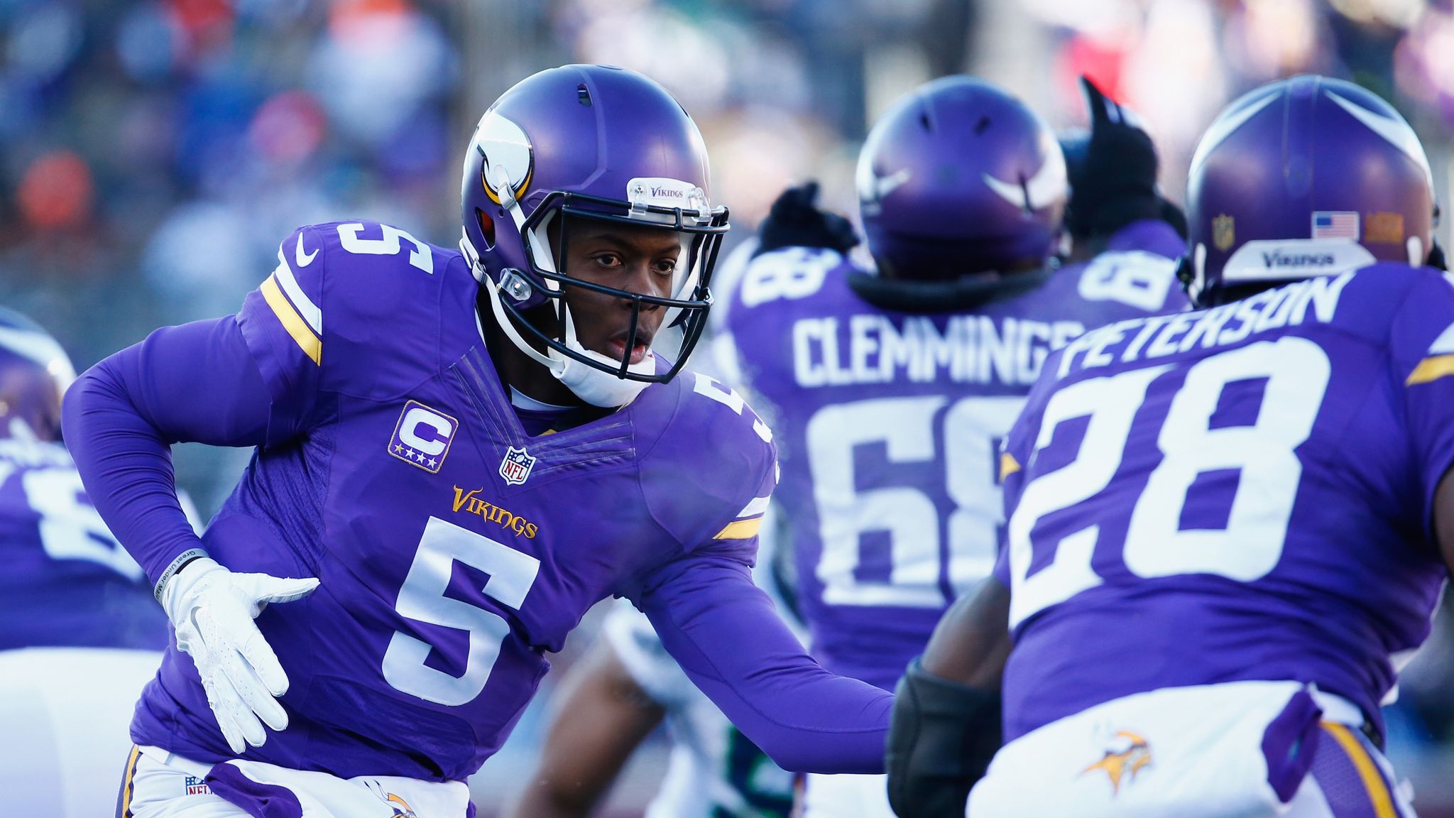 Vikings rookie Jerick McKinnon getting tips (via text) from Adrian