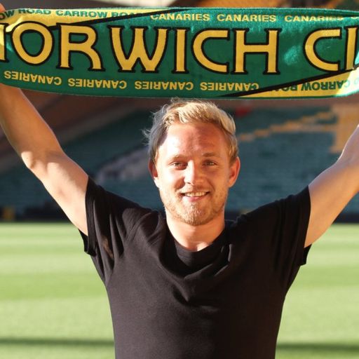 Norwich sign Pritchard
