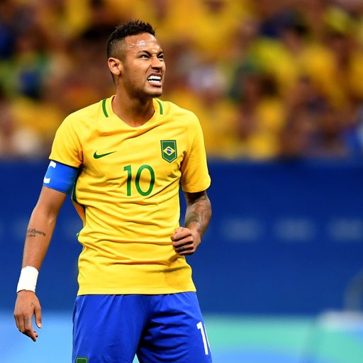 Brazil leap to Neymar defence