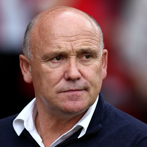 Phelan and Hull far apart in talks