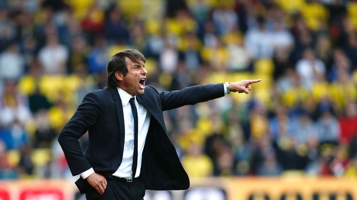 Antonio Conte shouts instructions from his technical area