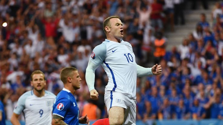 NICE, FRANCE - JUNE 27:  Wayne Rooney of England celebrates scoring the opening goal during the UEFA EURO 2016 round of 16 match between England and Icelan