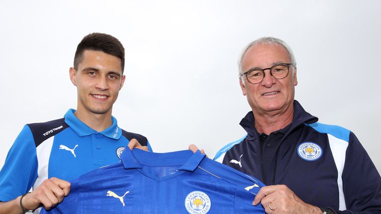 LEICESTER, ENGLAND - AUGUST 02 : (EXCLUSIVE COVERAGE) Leicester City unveil new signing Bartosz Kapustka pictured with manager Claudio Ranieri as he flies 