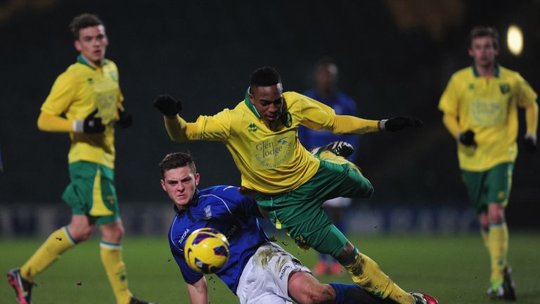 Charlee Adams (L) verging on a move to the Scottish Premier