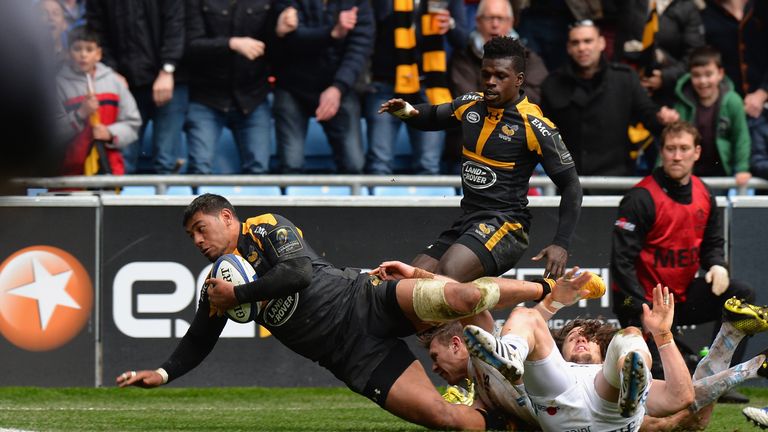 COVENTRY, ENGLAND - APRIL 09:  Charles Piutau of Wasps dives in to score a try in the last minutes of the match during the European Rugby Champions Cup Qua