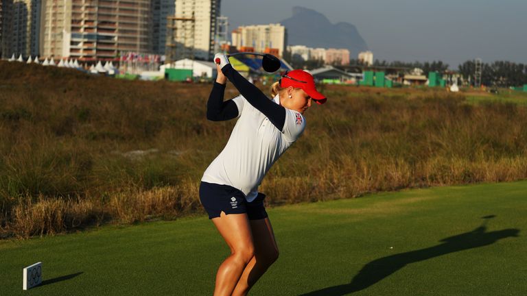 RIO DE JANEIRO, BRAZIL - AUGUST 17:  Charley Hull of Great Britain plays her shot from the 18th tee during the First Round of Women's Golf on Day 12 of the