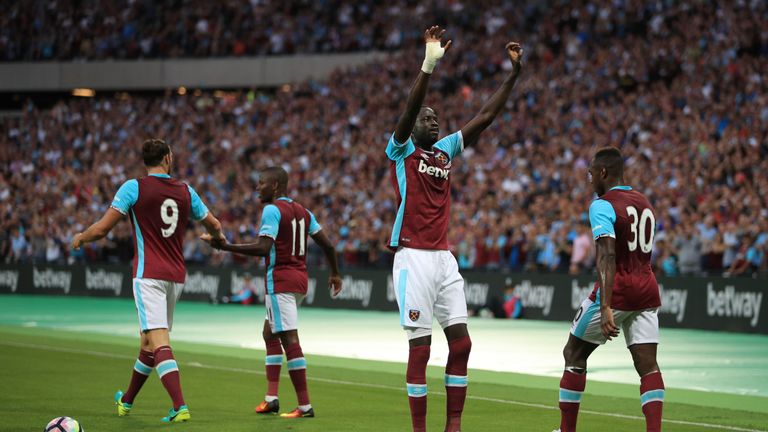 West Ham United's Cheikhou Kouyate celebrates 