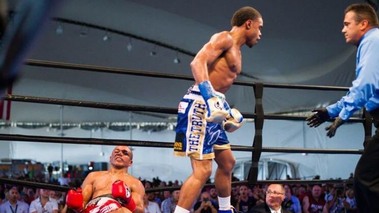 Spence is the first man to stop Bundu (courtesy of @ErrolSpenceJr on Twitter)