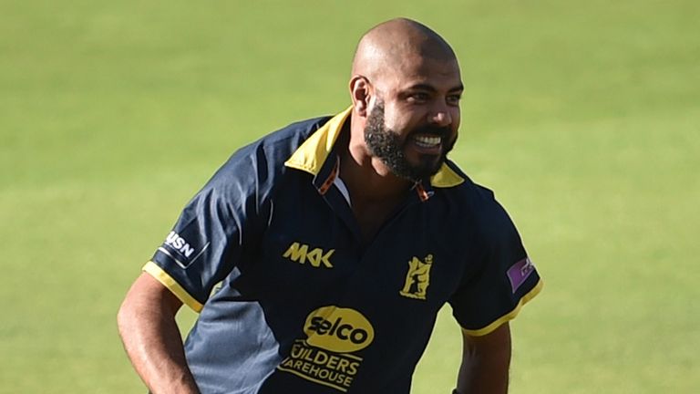 Warwickshire's Jeetan Patel celebrates a wicket during the Royal London One-Day Cup SF v Somerset