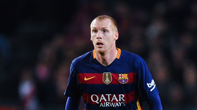 BARCELONA, SPAIN - FEBRUARY 03:  Jeremy Mathieu of FC Barcelona runs with the ball during the Copa del Rey Semi Final first leg match between FC Barcelona 