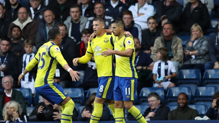 WEST BROMWICH, ENGLAND - AUGUST 20: Kevin Mirallas (R) of Everton celebrates scoring during the Premier League match between West Bromwich Albion and Evert