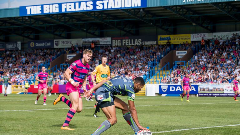 Kallum Watkins touching down for one of his four tries of the afternoon