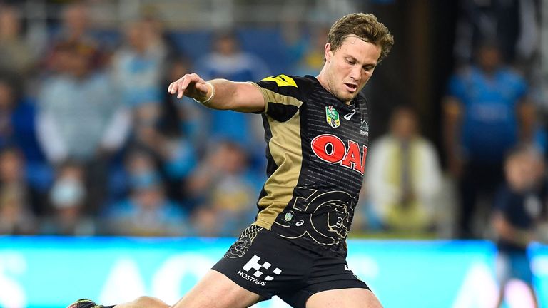 Matthew Moylan of the Panthers kicks the winning goal