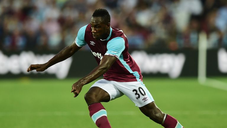 LONDON, ENGLAND - AUGUST 25:  Michail Antonio of West Ham United in action during the UEFA Europa League match between West Ham United and FC Astra Giurgiu