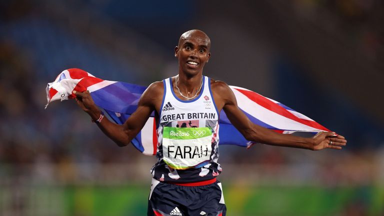 Great Britain's Mo Farah celebrates winning the 5000m 