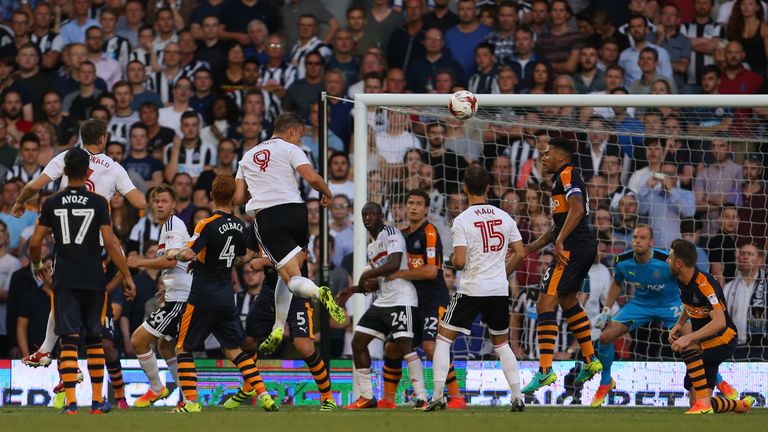 LONDON, ENGLAND - AUGUST 05: Matt Smith of Fulham scores a goal to make it 1-0 during the Sky Bet Championship match between Fulham and Newcastle United at
