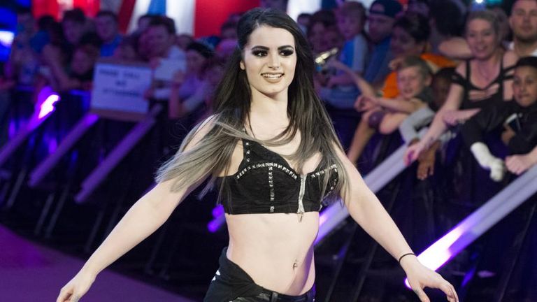 WWE - Paige