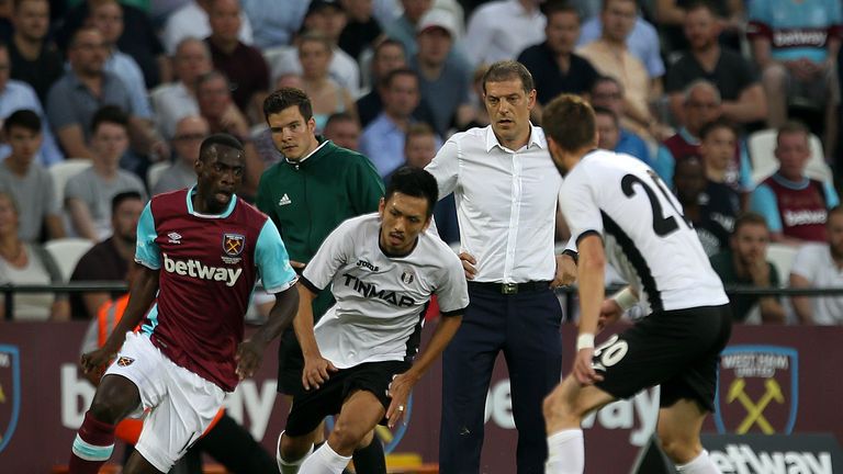 West Ham United's Pedro Obiang (left) and Astra Giurgiu's Takayuki Seto (second left) battle for the ball