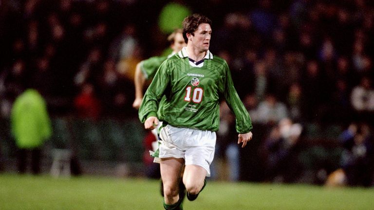 23 Feb 2000:  Robbie Keane of the Republic of Ireland in action during the International Friendly match against the Czech Republic at Lansdowne Road in Dub
