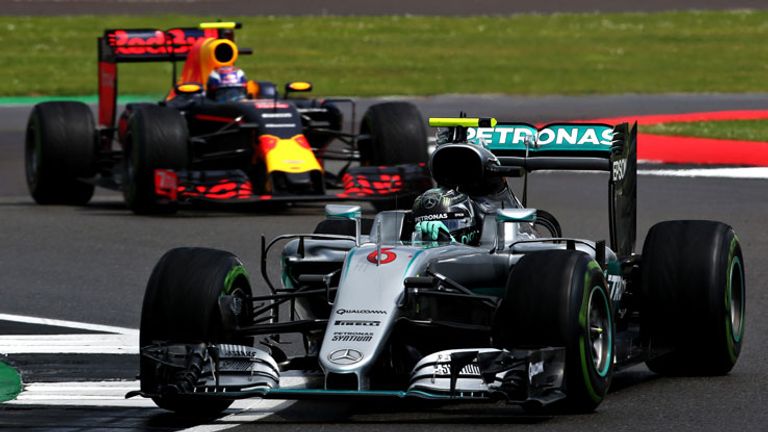 Nico Rosberg (Mercedes) e Max Verstappen (Red Bull) i più veloci del venerdì a Spa (Foto Getty)