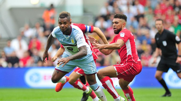 Bristol City's Scott Gaolbourne (right) and Aston Villa's Leandro Bacuna in action