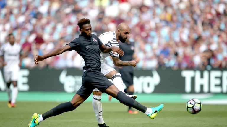 Juventus' Simone Zaza scores his side's third goal of the game during the Betway Cup match at London Stadium