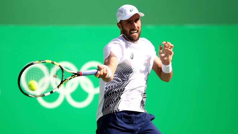 Steve Johnson gave Murray a scare before the world number two eventually prevailed