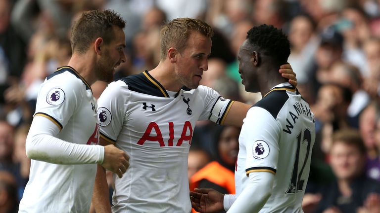 Tottenham Hotspur's Victor Wanyama (right) celebrates scoring his side's first goal against Crystal Palace