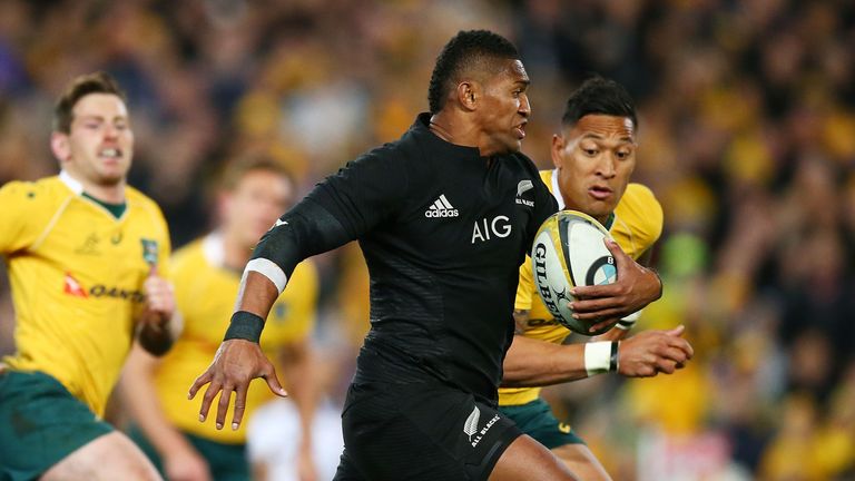 SYDNEY, AUSTRALIA - AUGUST 20:  Waisake Naholo of the All Blacks heads for the try line to score during the Bledisloe Cup Rugby Championship match between 