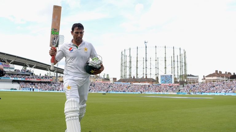 Younis Khan of Pakistan salutes the crowd as he leaves the field after making 218