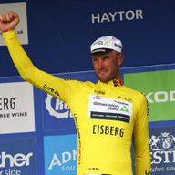 Steve Cummings leads the Tour of Britain by 49 seconds with three stages to go