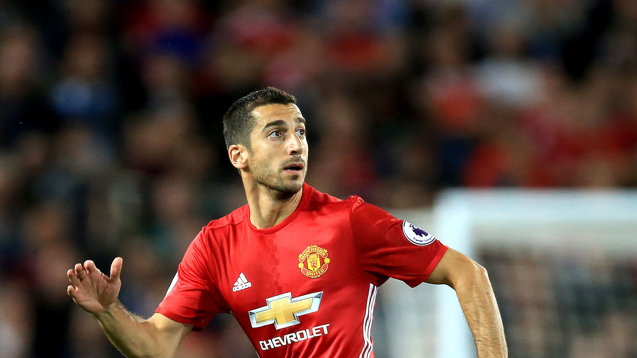 Mkhitaryan to wear number 22 in Manchester United 