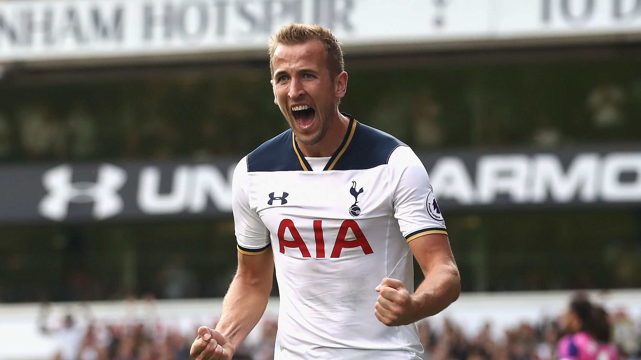 Harry Kane treble leads Tottenham to victory over Leicester