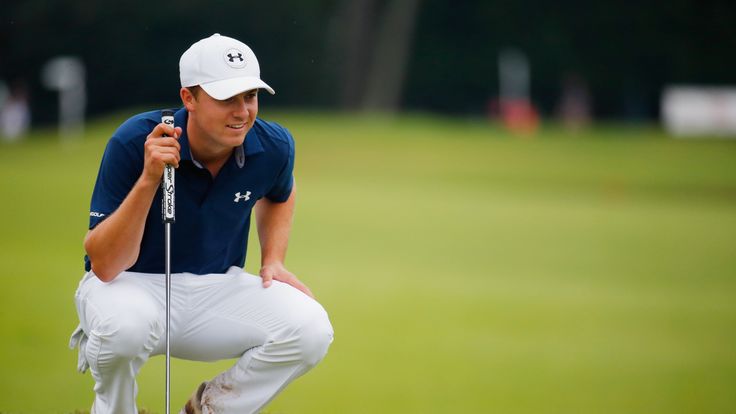 ATLANTA, GA - SEPTEMBER 27:  Jordan Spieth of the United States lines up a putt on the 17th green during the final round of the TOUR Championship By Coca-C