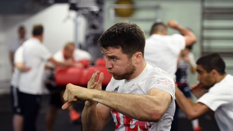 Anthony Fowler, boxer of the Great Britain team, trains for the 2016 Rio Olympic Games in Belo Horizonte, Brazil on July 29, 2016. / AFP / DOUGLAS MAGNO   