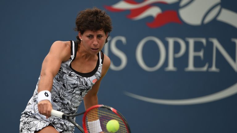 Carla Suárez Navarro is into the last 16 after beaten Ukraine's Elena Vesnina