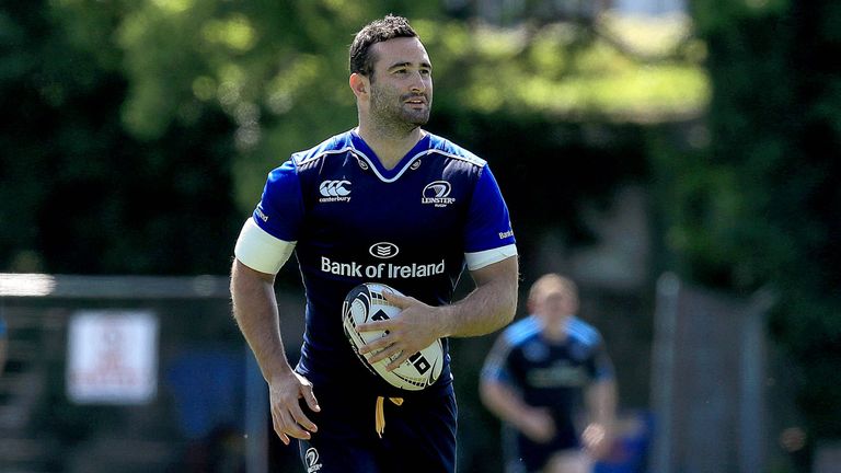 Dave Kearney  is back for Leinster and wearing the player mic.