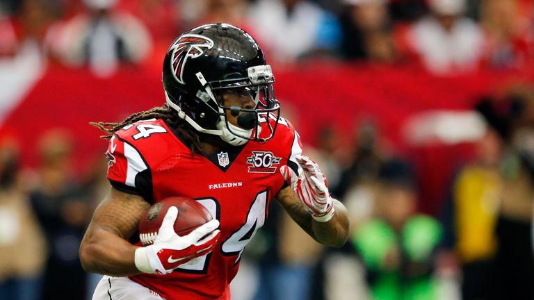 Devonta Freeman #24 of the Atlanta Falcons runs the ball during the first half against the New Orleans Saints at the Georgia Dom