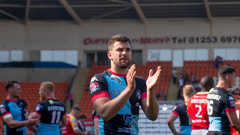 Elliot Kear thanks the fans for their support.