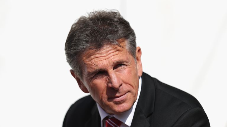 Claude Puel looks on during the Premier League match between Southampton and Swansea City